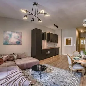 True Gem Downtown Next To Synagogue And Gozsdu Garden Area Budapest