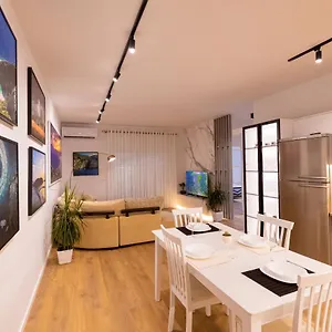 https://victoria-lungomare-apartment.albaniahotels.org
